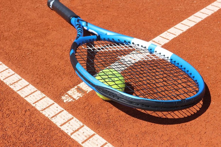 junior-tennis